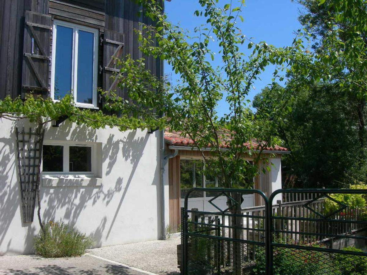 Gite Charmant Au Bord De L'Eau Avec Canoes, Terrasse Et Jardin A Damvix, Au Coeur Du Marais Poitevin. - Fr-1-426-354 Villa ภายนอก รูปภาพ