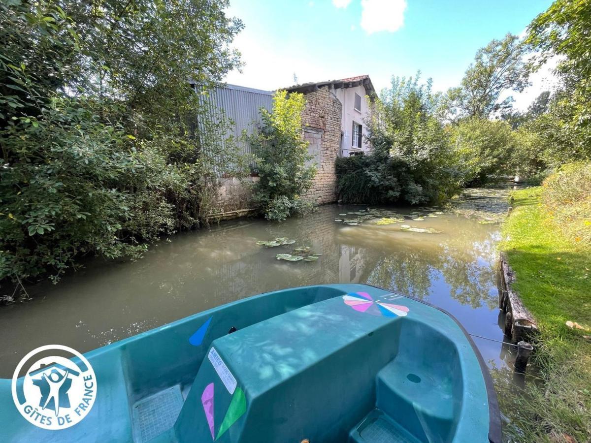 Gite Charmant Au Bord De L'Eau Avec Canoes, Terrasse Et Jardin A Damvix, Au Coeur Du Marais Poitevin. - Fr-1-426-354 Villa ภายนอก รูปภาพ